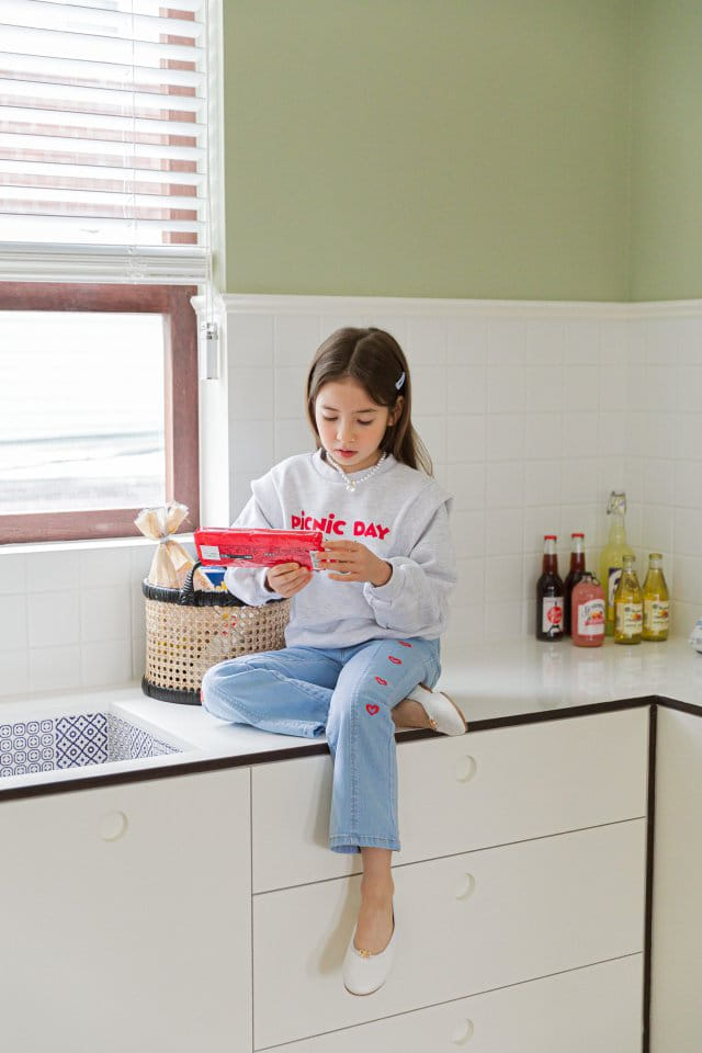 Berry Berry - Korean Children Fashion - #designkidswear - Picnic Sweatshirt - 9