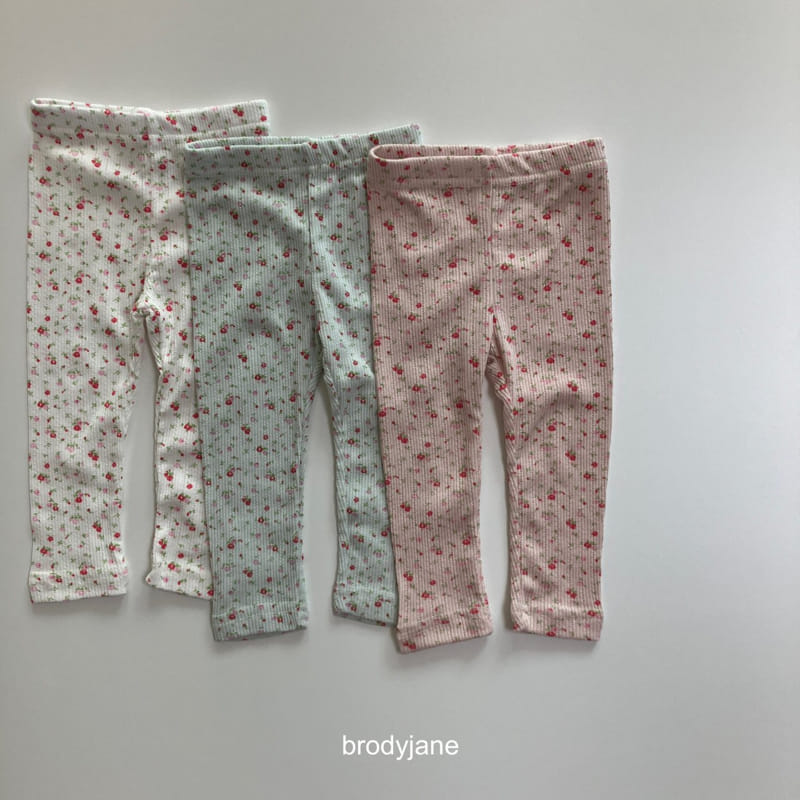 Brody Jane - Korean Baby Fashion - #babygirlfashion - Little Flower Eyelet Top Bottom Set - 9