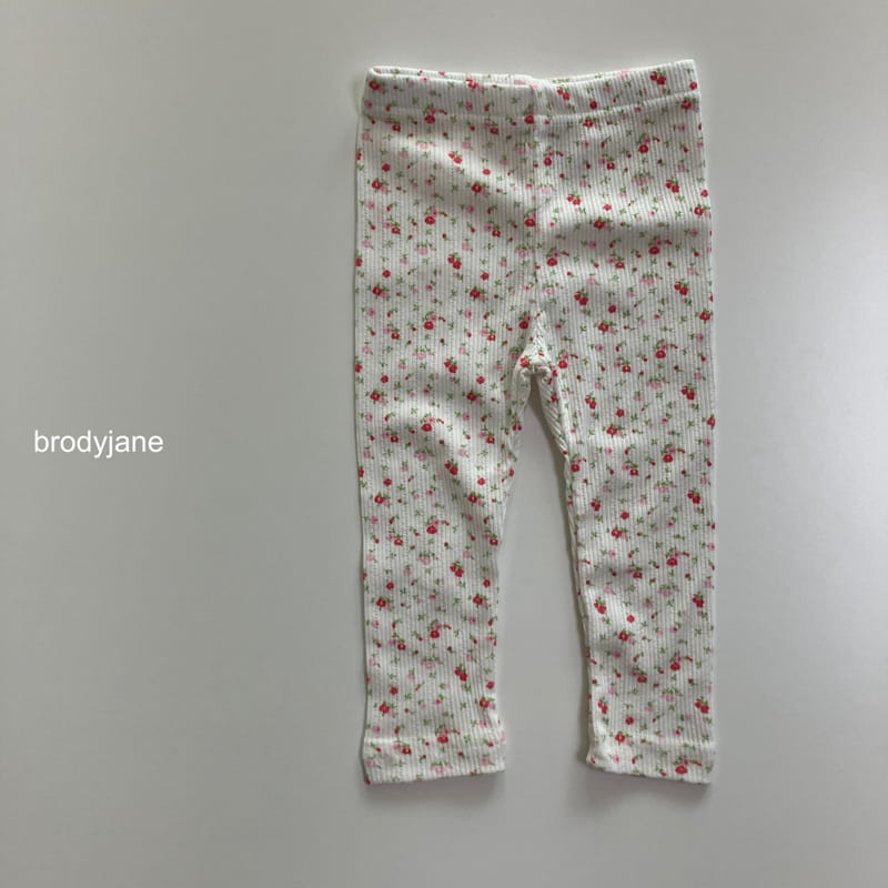 Brody Jane - Korean Baby Fashion - #babyoninstagram - Little Flower Eyelet Top Bottom Set - 11