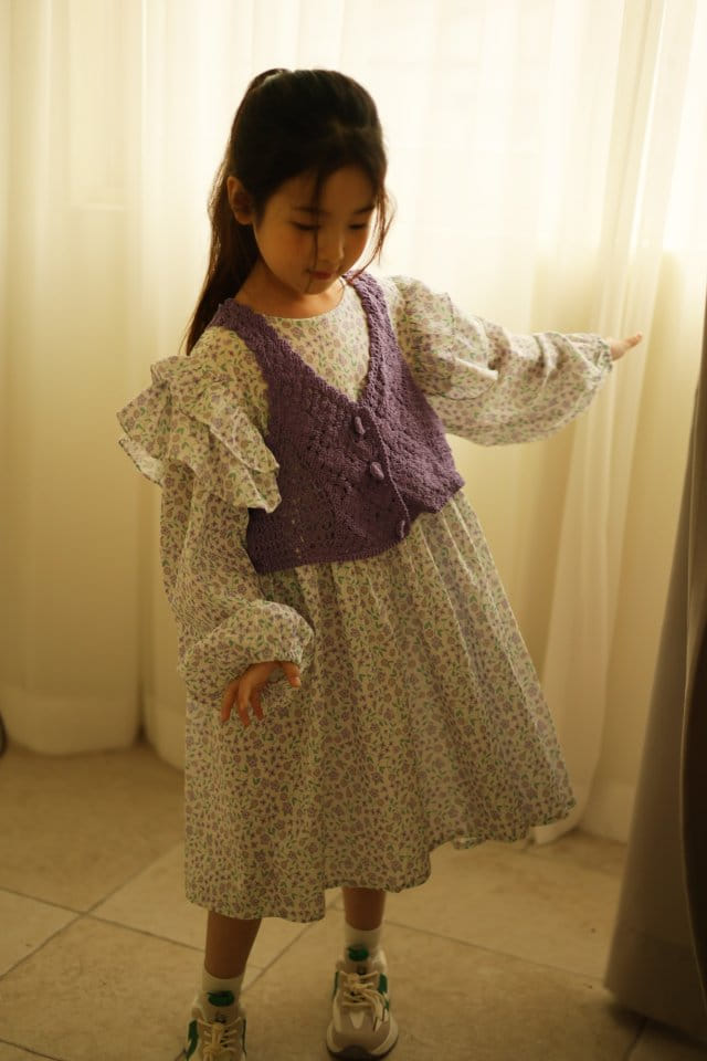 Isis - Korean Children Fashion - #discoveringself - Quilting Vest Top Bottom Set - 7