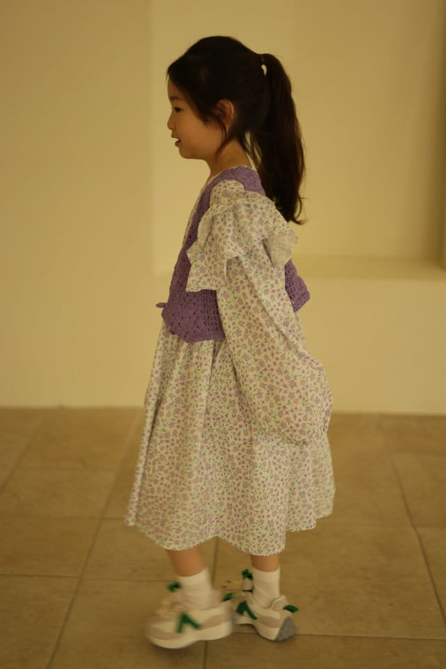 Isis - Korean Children Fashion - #kidsshorts - Quilting Vest Top Bottom Set - 9