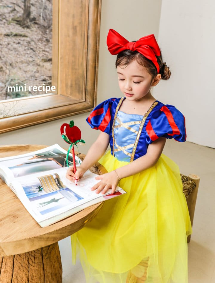 Mini Recipe - Korean Children Fashion - #magicofchildhood - Snow White Apple Crayon - 5