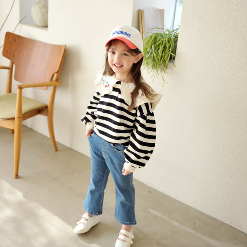 Momo Ann - Korean Children Fashion - #childofig - Cherry Collar Sweatshirt - 3