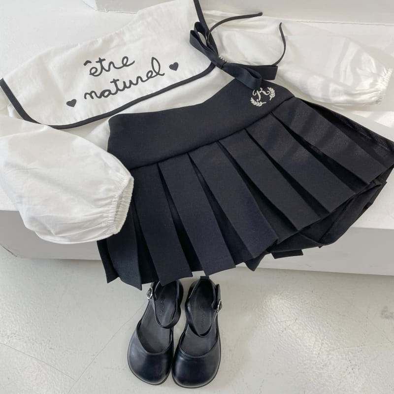 Momo Ann - Korean Children Fashion - #childofig - Black Wrinkle Skirt Pants - 2