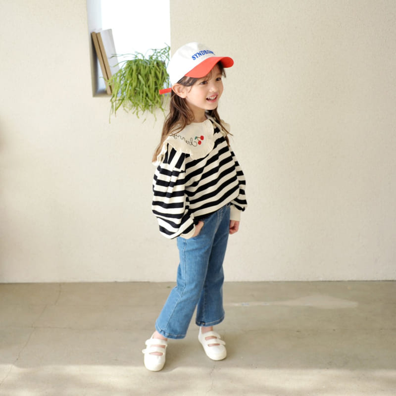 Momo Ann - Korean Children Fashion - #childofig - Cherry Collar Sweatshirt - 4