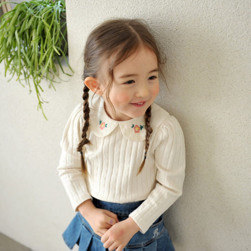 Momo Ann - Korean Children Fashion - #designkidswear - Roa Collar Tee - 2