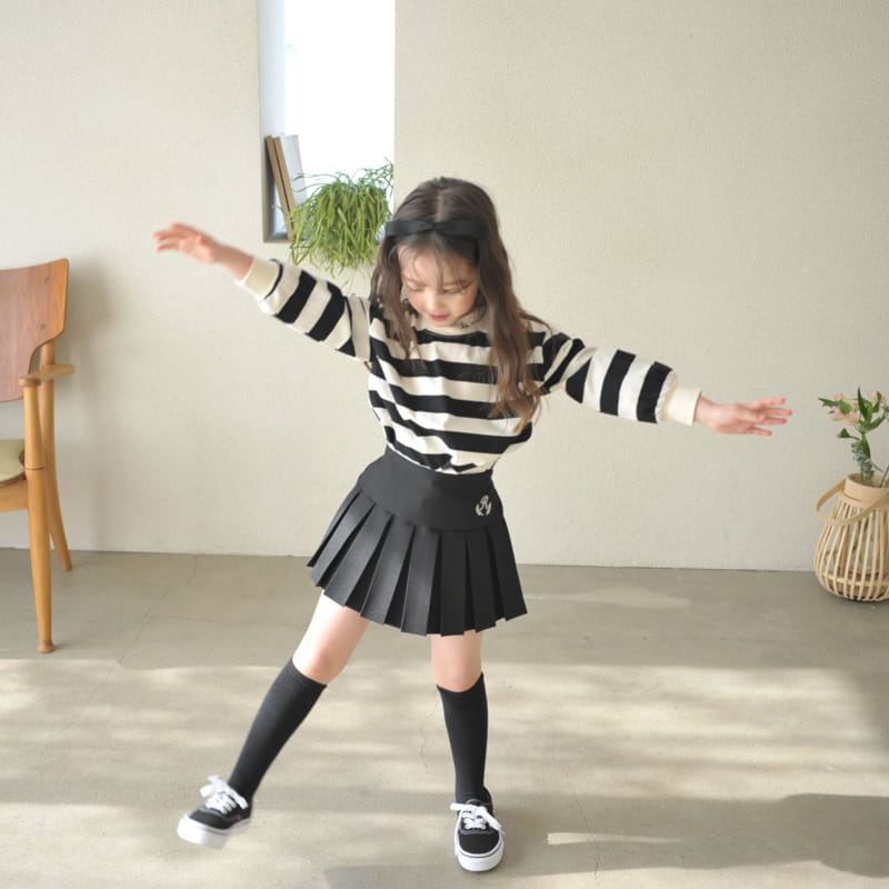 Momo Ann - Korean Children Fashion - #fashionkids - Black Wrinkle Skirt Pants - 7