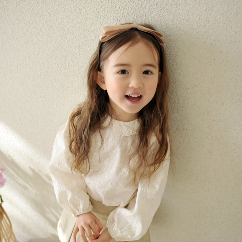 Momo Ann - Korean Children Fashion - #kidsstore - Motive Blouse - 2