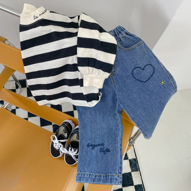 Momo Ann - Korean Children Fashion - #prettylittlegirls - Heart Embroidery Jeans - 3