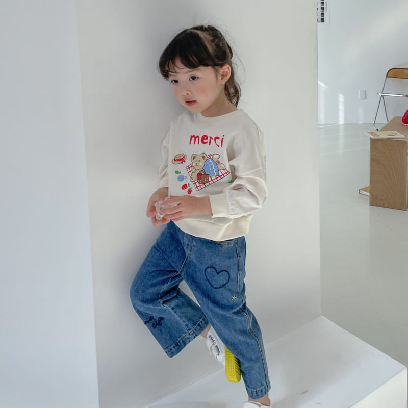 Momo Ann - Korean Children Fashion - #prettylittlegirls - Heart Embroidery Jeans - 4