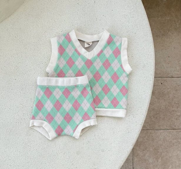 Mos Bebe - Korean Baby Fashion - #babyoutfit - Bebe Argyle Vest Bloomer Set