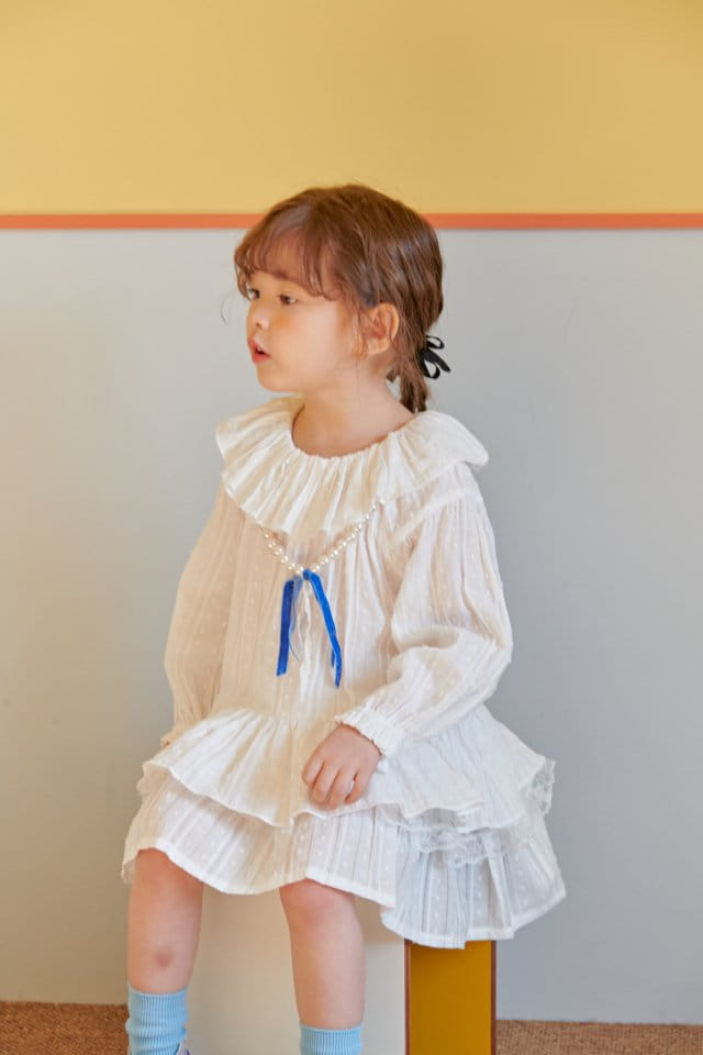 Mumunbaba - Korean Children Fashion - #kidzfashiontrend - Marian White Blouse