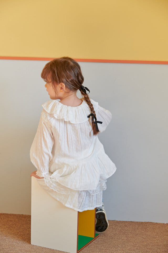 Mumunbaba - Korean Children Fashion - #littlefashionista - Marian White Blouse - 4