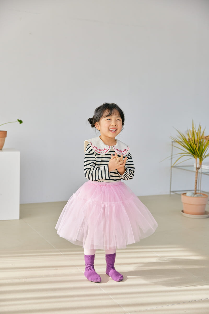 Orange Mom - Korean Children Fashion - #magicofchildhood - Eri Embrodiery Tee - 6