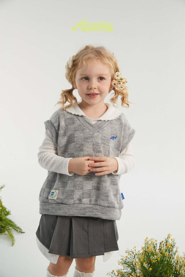Aeeeday - Korean Children Fashion - #childofig - Chess Knit Vest - 3