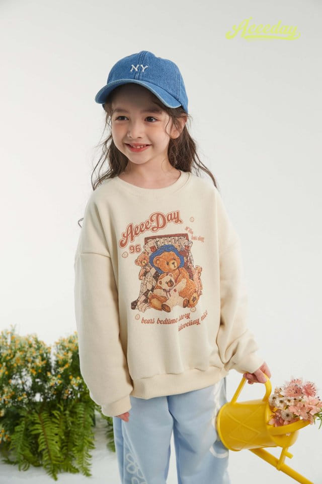 Aeeeday - Korean Children Fashion - #kidsshorts - Bear Sweatshirt - 3