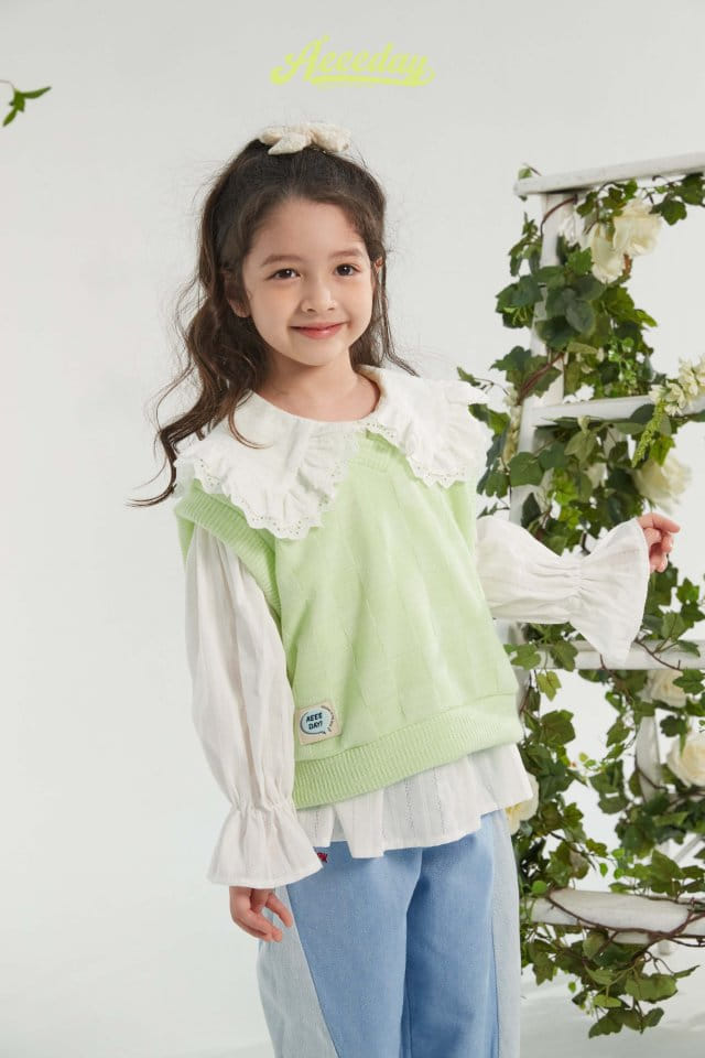 Aeeeday - Korean Children Fashion - #prettylittlegirls - Chess Knit Vest - 2