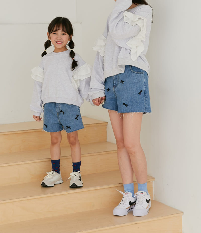 Ggomare - Korean Children Fashion - #kidsstore - Frill Sweatshirt with Mom - 2