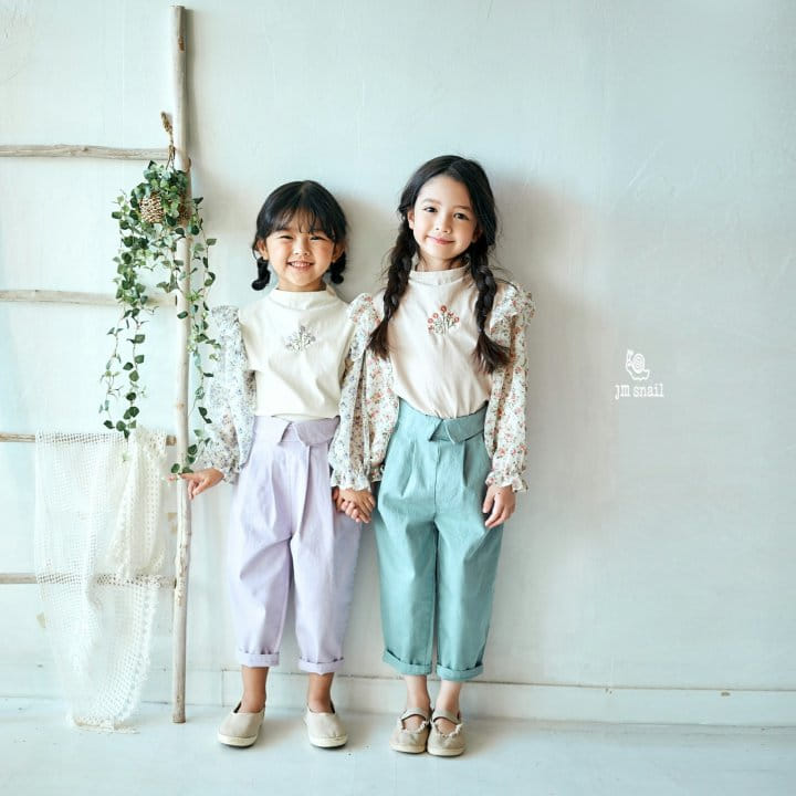 JM Snail - Korean Children Fashion - #magicofchildhood - Shiffon Flower Color Embroidery Tee - 9