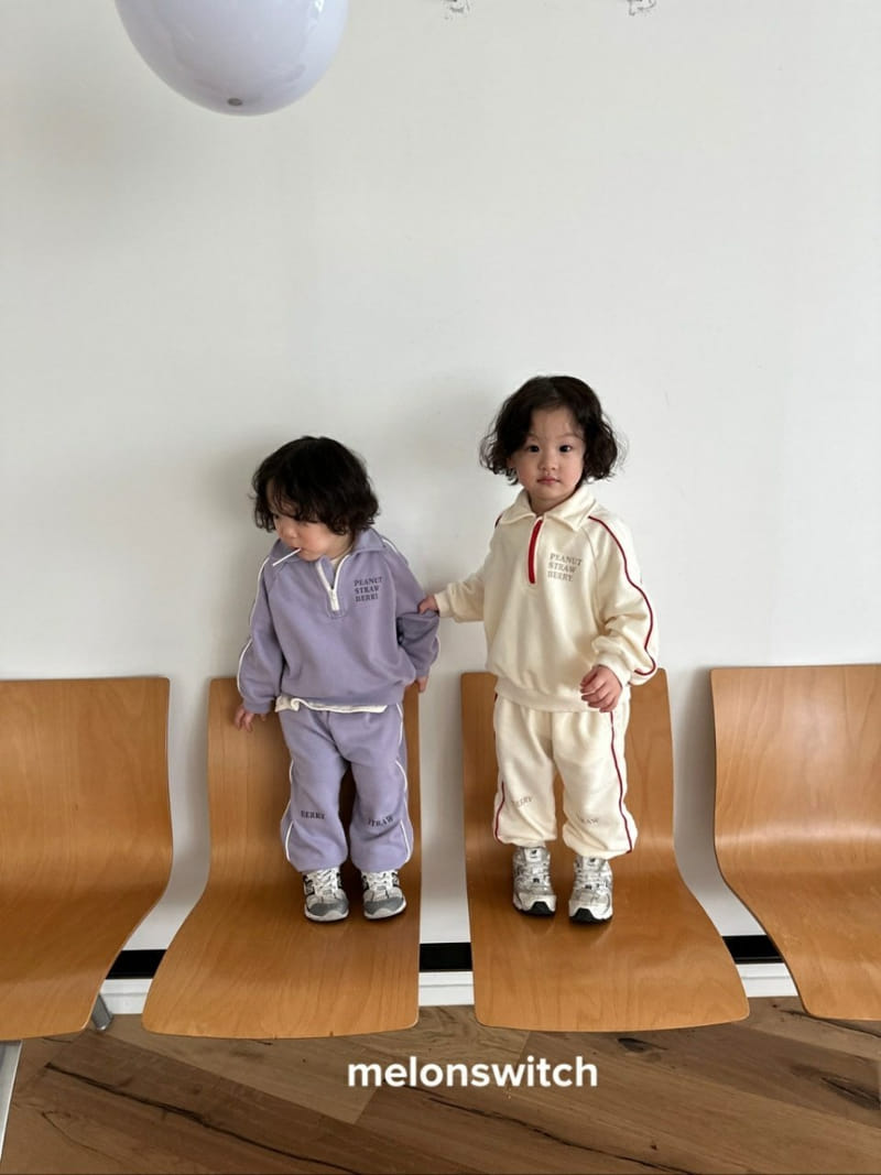 Melon Switch - Korean Children Fashion - #toddlerclothing - Strawberry Collar Top Bottom Set - 7