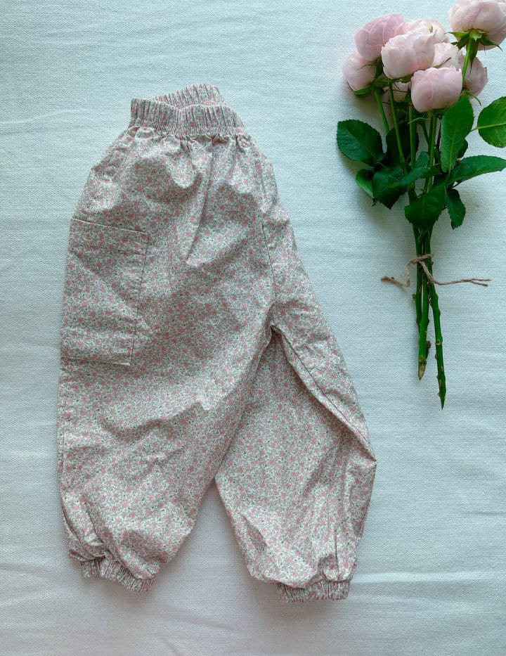 Studio M - Korean Children Fashion - #designkidswear - Star Flower Paint Pants - 12