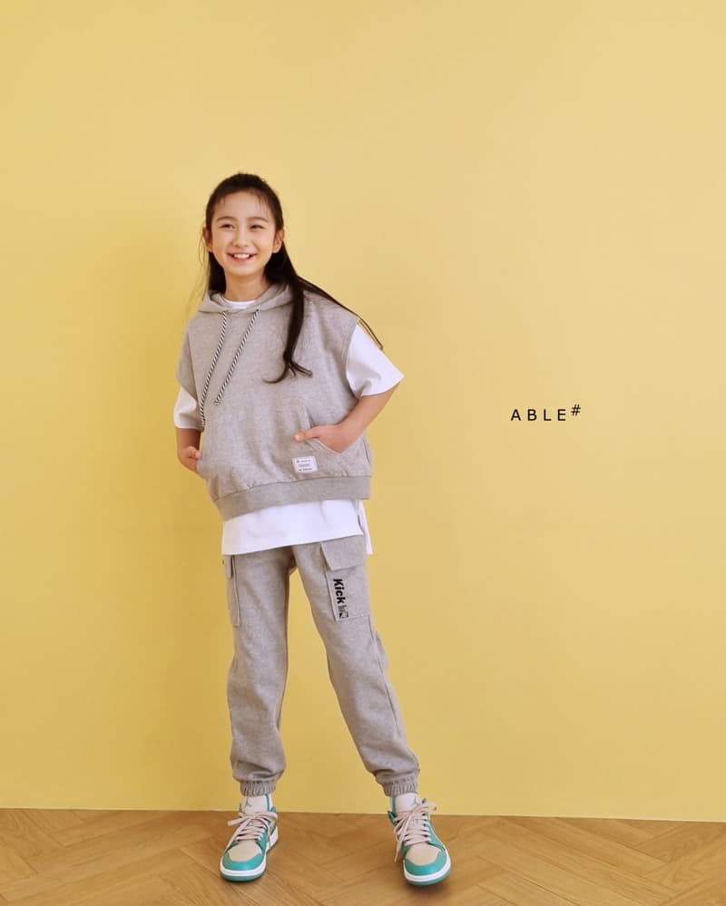 Able - Korean Children Fashion - #childofig - Label Crop Hoody Vest - 4