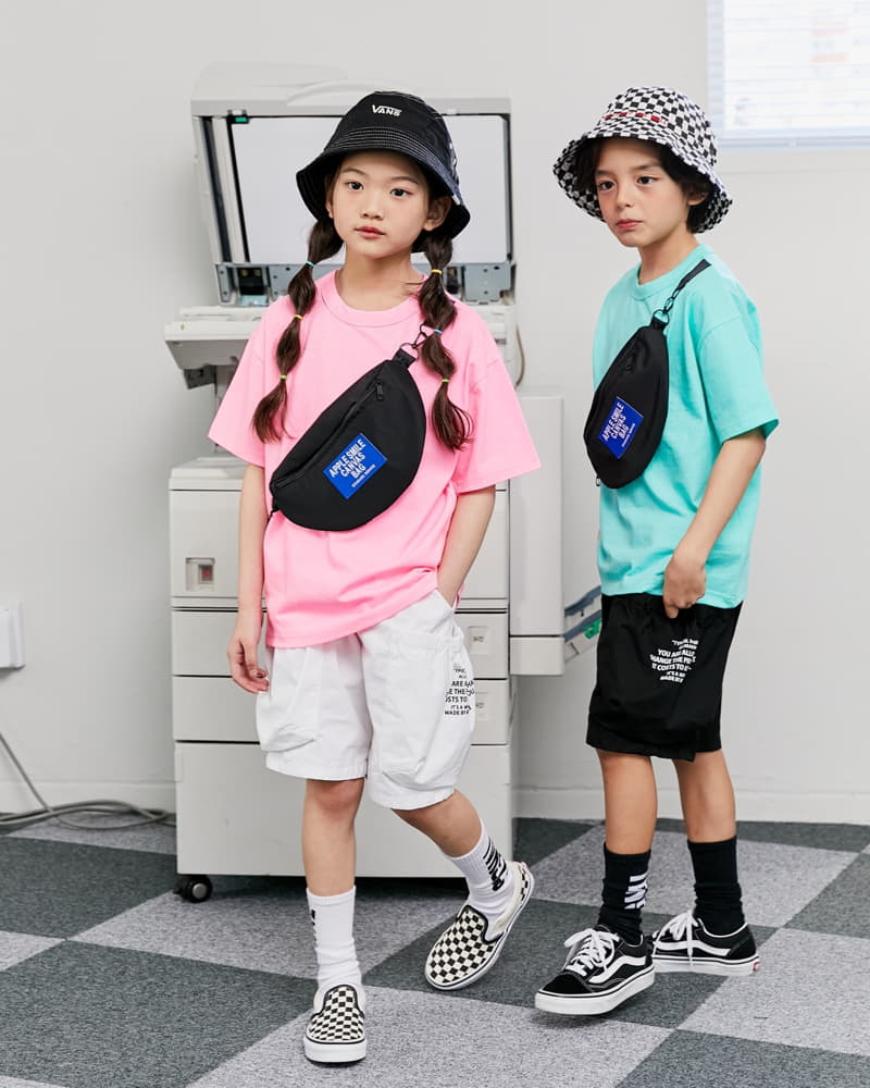 Apple Smile - Korean Children Fashion - #kidsshorts - Canvers Bag Tee - 10