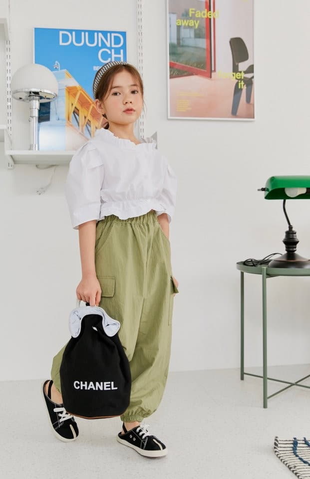 Dore Dore - Korean Children Fashion - #discoveringself - Square Frill Blouse - 4
