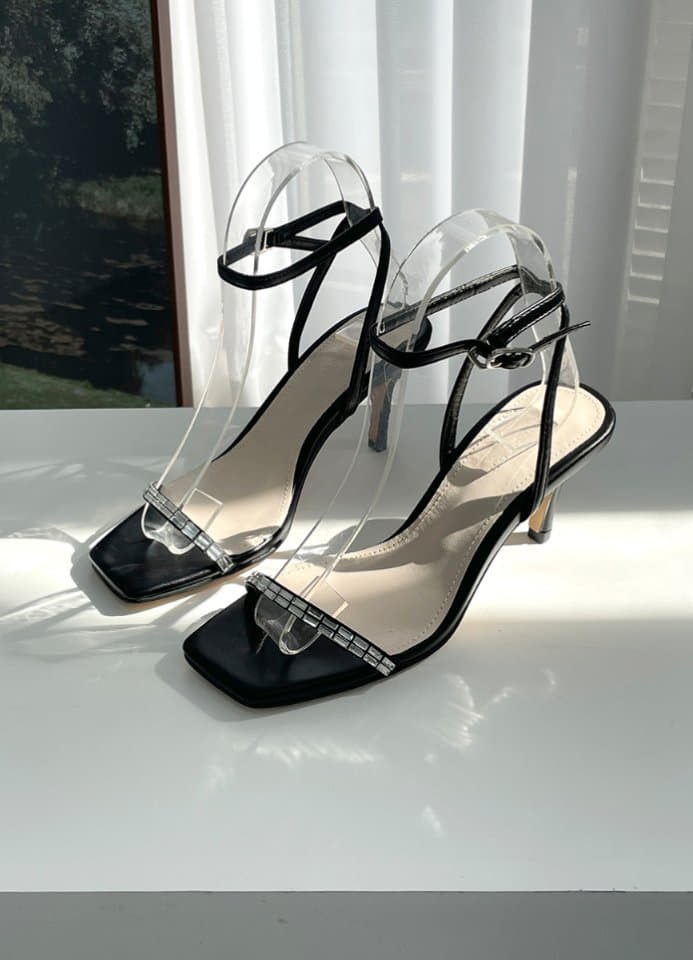 Golden Shoe - Korean Women Fashion - #shopsmall - bu1086 Sandals