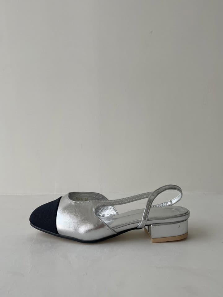Golden Shoe - Korean Women Fashion - #thelittlethings - rm0250 Sandals - 2