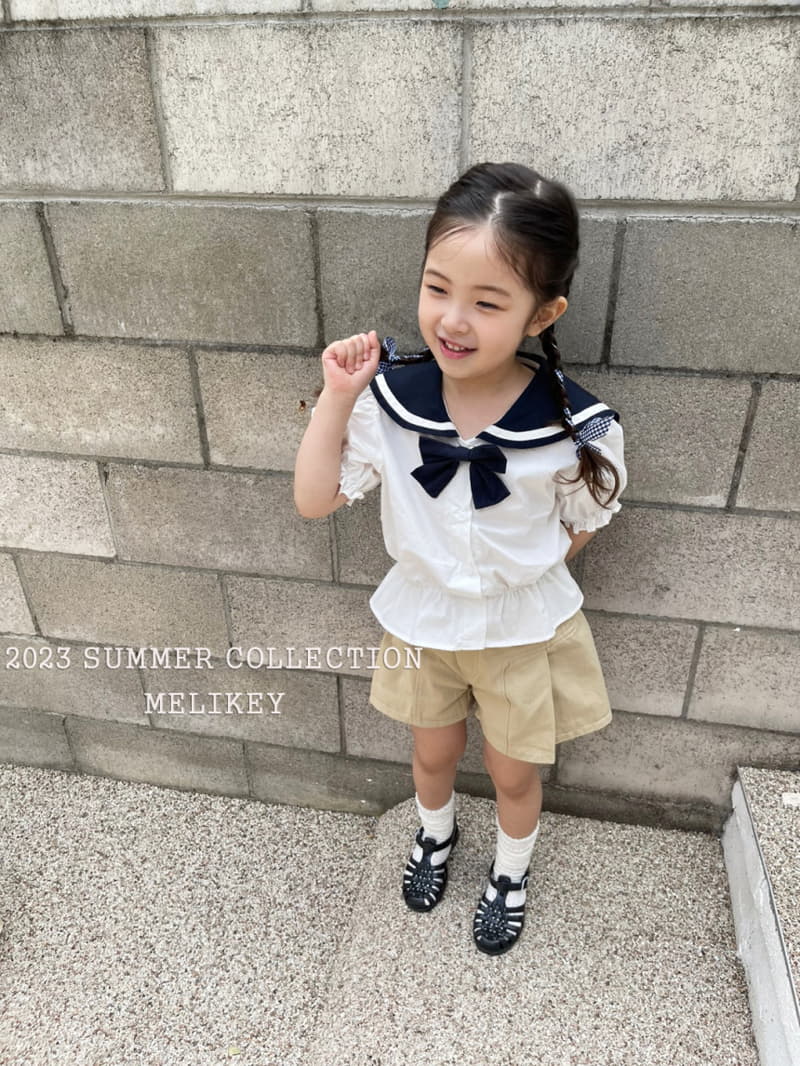 Melikey - Korean Children Fashion - #toddlerclothing - Side Wrinkle Skirt Shorts