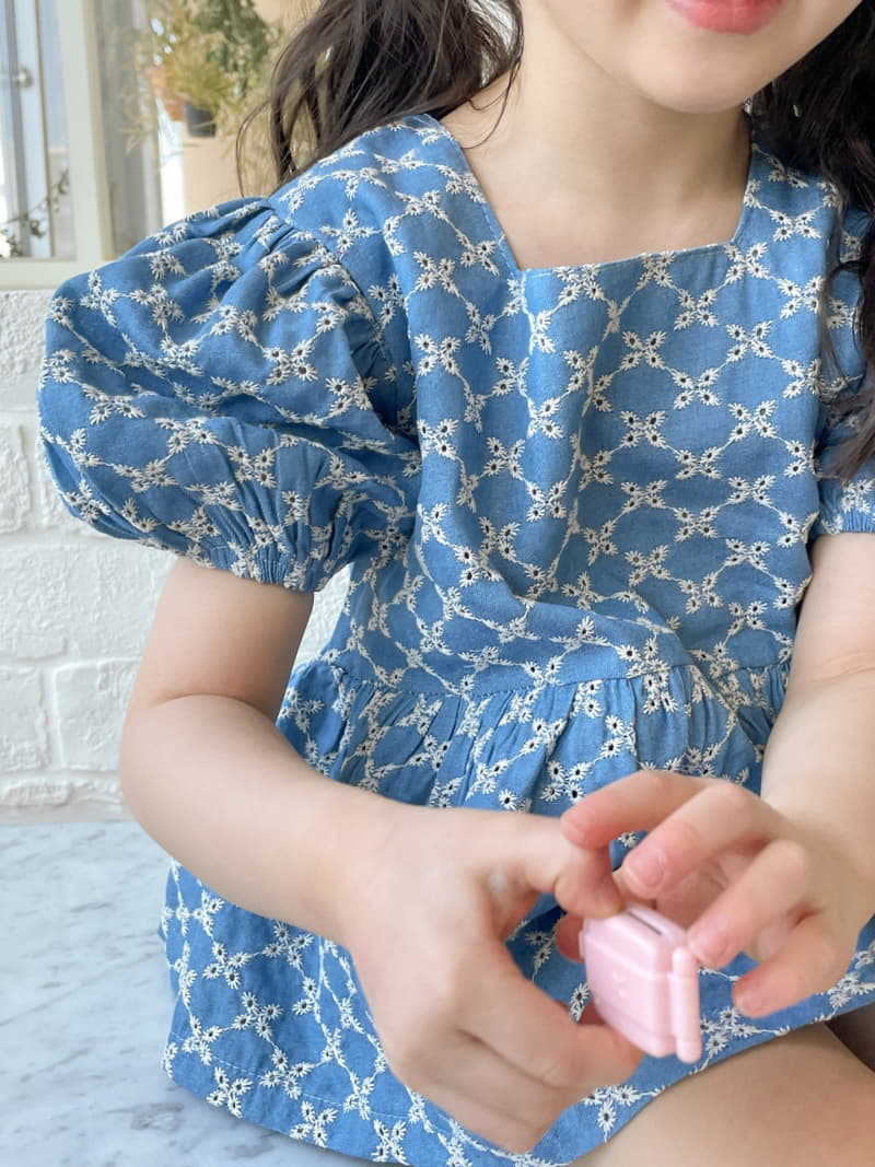 Momo Ann - Korean Children Fashion - #childofig - Ribbon Blouse - 6