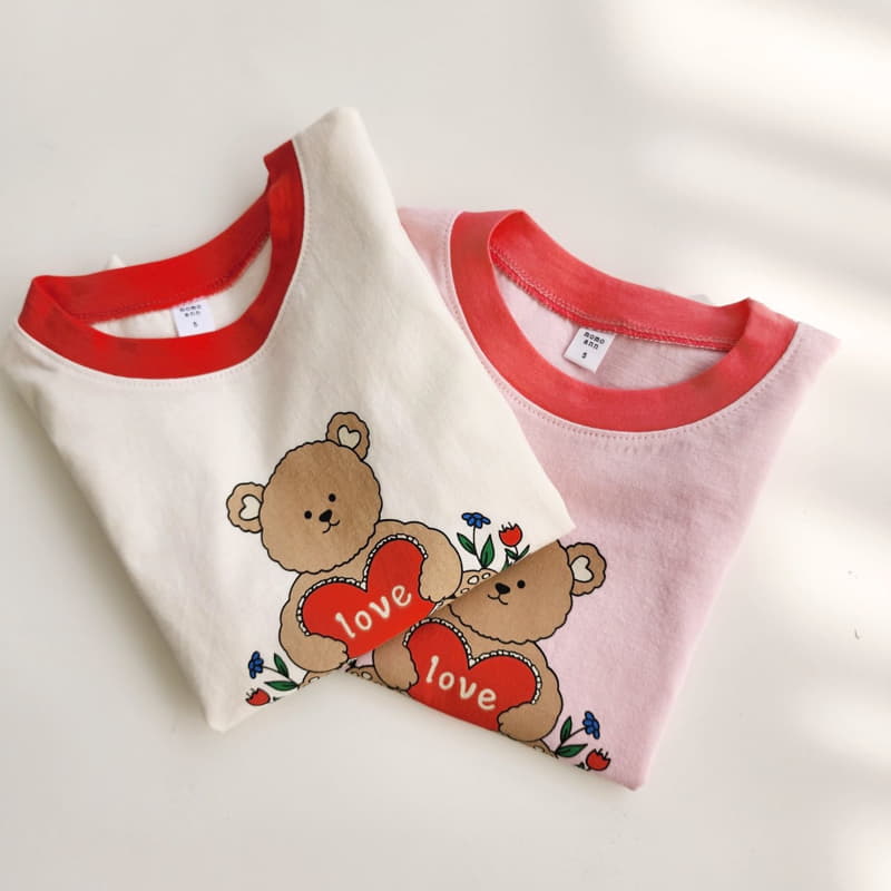 Momo Ann - Korean Children Fashion - #littlefashionista - Heart Bear Tee - 12