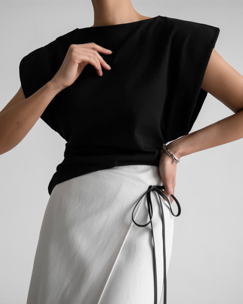 Paper Moon - Korean Women Fashion - #thelittlethings - boatneck squared shoulder sleeveless top - 7