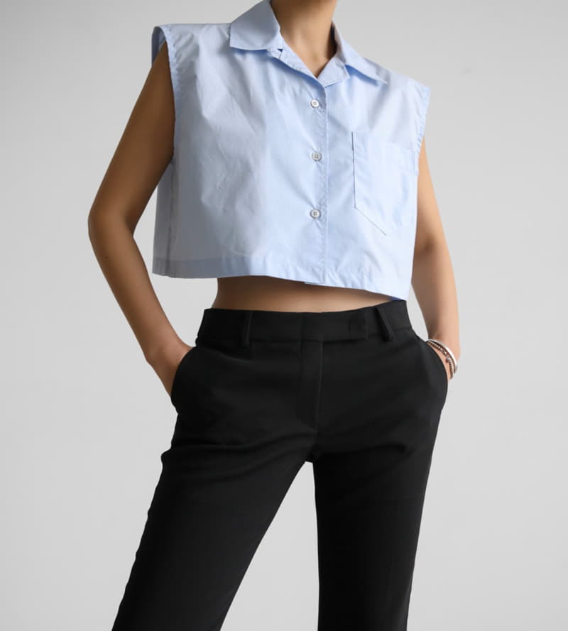 Paper Moon - Korean Women Fashion - #womensfashion - sleeveless cropped button down shirt - 9