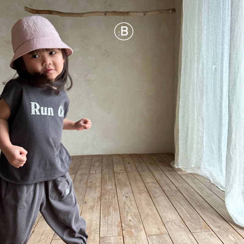 Bella Bambina - Korean Children Fashion - #todddlerfashion - Run Piping Sleeveless Tee - 4