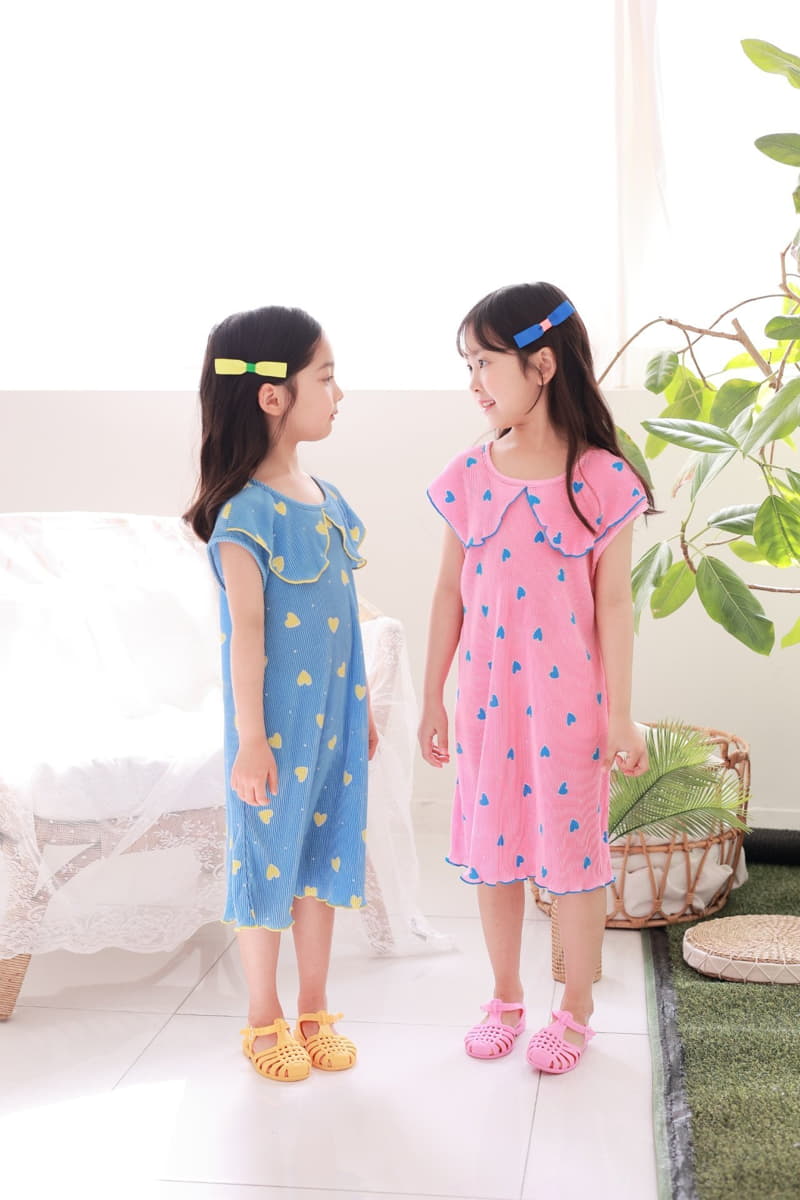 Dalla - Korean Children Fashion - #prettylittlegirls - Heart Pleats One-piece