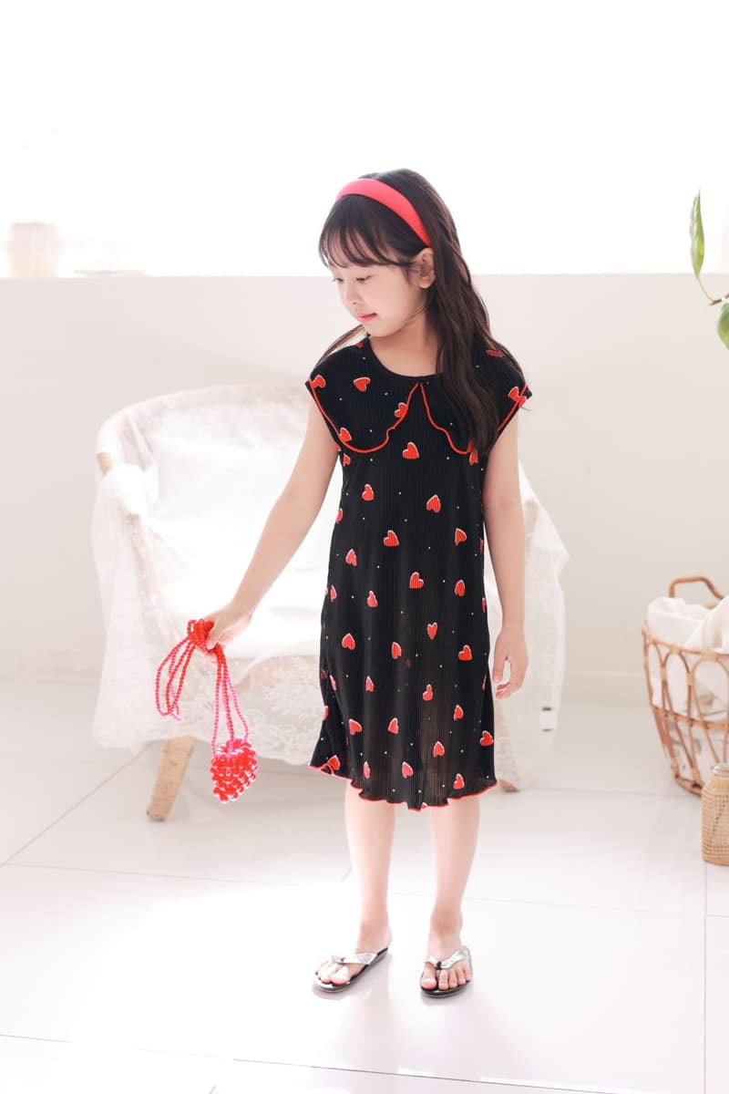 Dalla - Korean Children Fashion - #toddlerclothing - Heart Pleats One-piece - 4