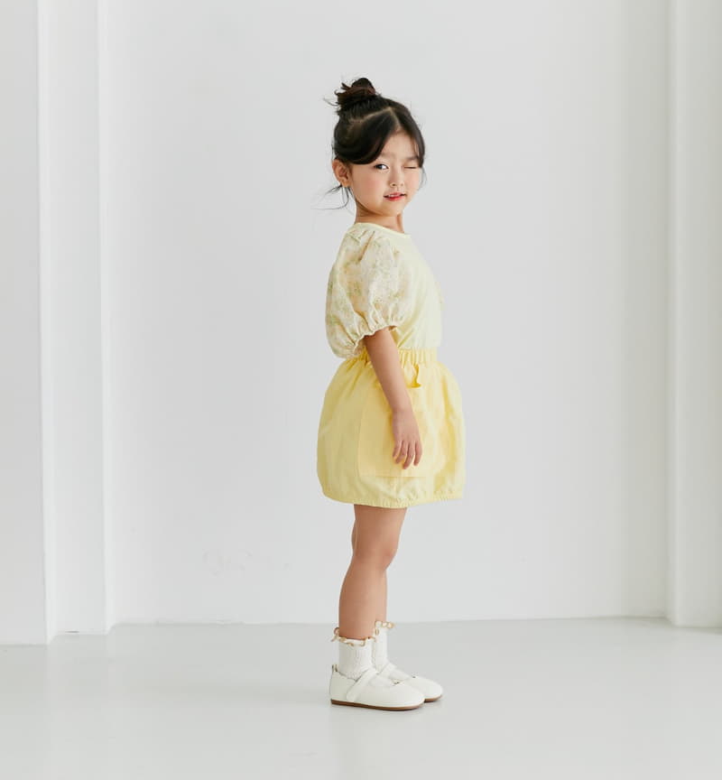 Ggomare - Korean Children Fashion - #kidsshorts - Puff Lace Tee - 2