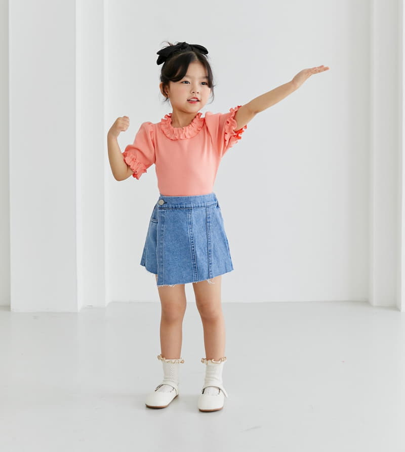 Ggomare - Korean Children Fashion - #littlefashionista - Frill Round Tee - 2
