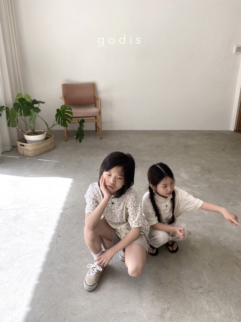 Godis - Korean Children Fashion - #littlefashionista - Shape Collar Tee