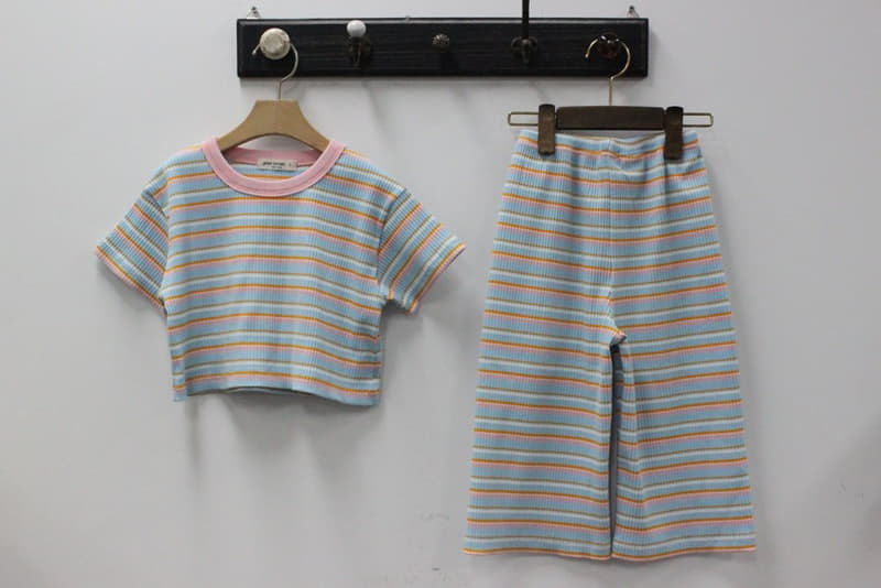 Green Tomato - Korean Children Fashion - #prettylittlegirls - Rin Stripes Crop Top Bottom Set - 11