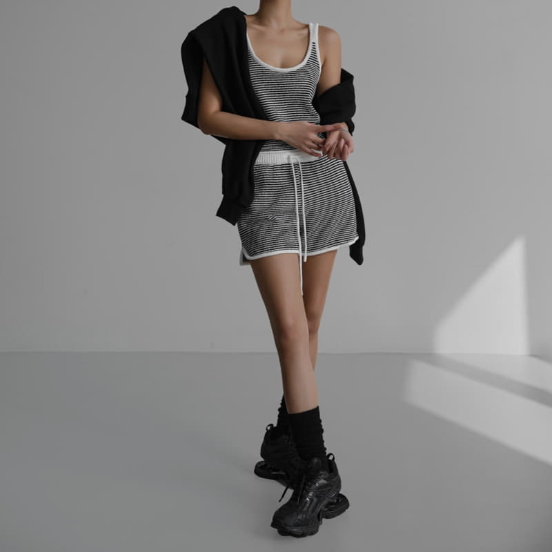Paper Moon - Korean Women Fashion - #thatsdarling - V Neck Oversized Sweatshirt - 7