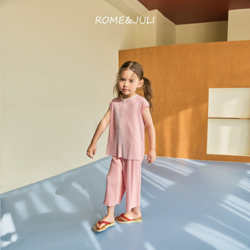 Rome Juli - Korean Children Fashion - #Kfashion4kids - Creamy Pleats Top Bottom Set - 12