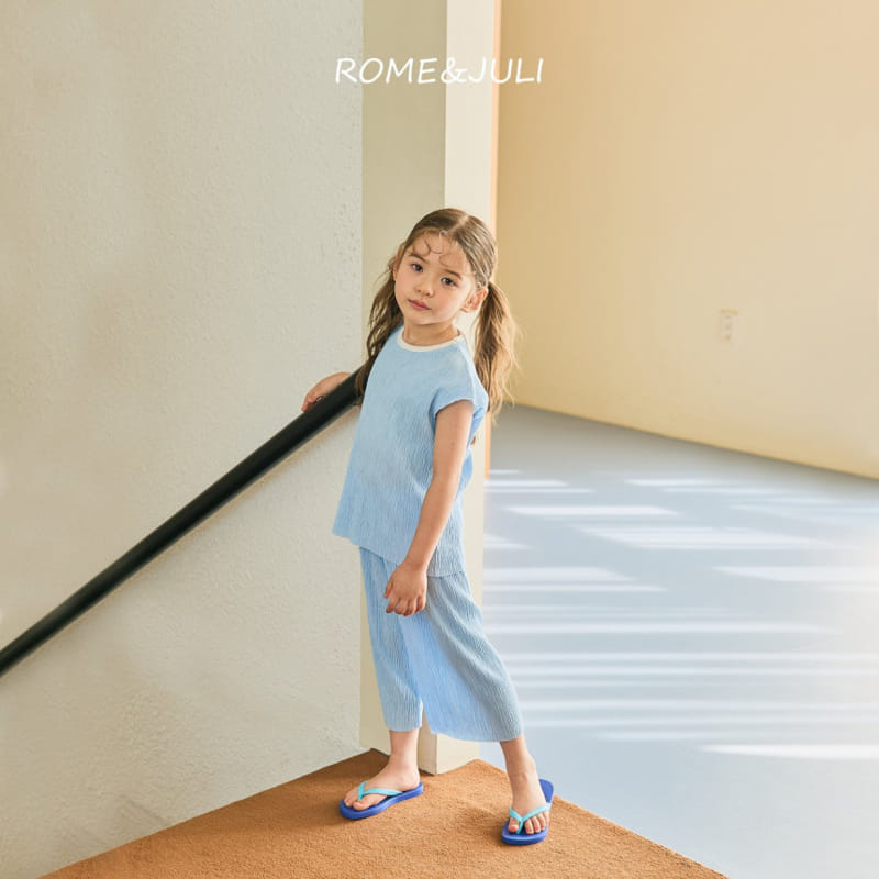 Rome Juli - Korean Children Fashion - #stylishchildhood - Creamy Pleats Top Bottom Set - 4