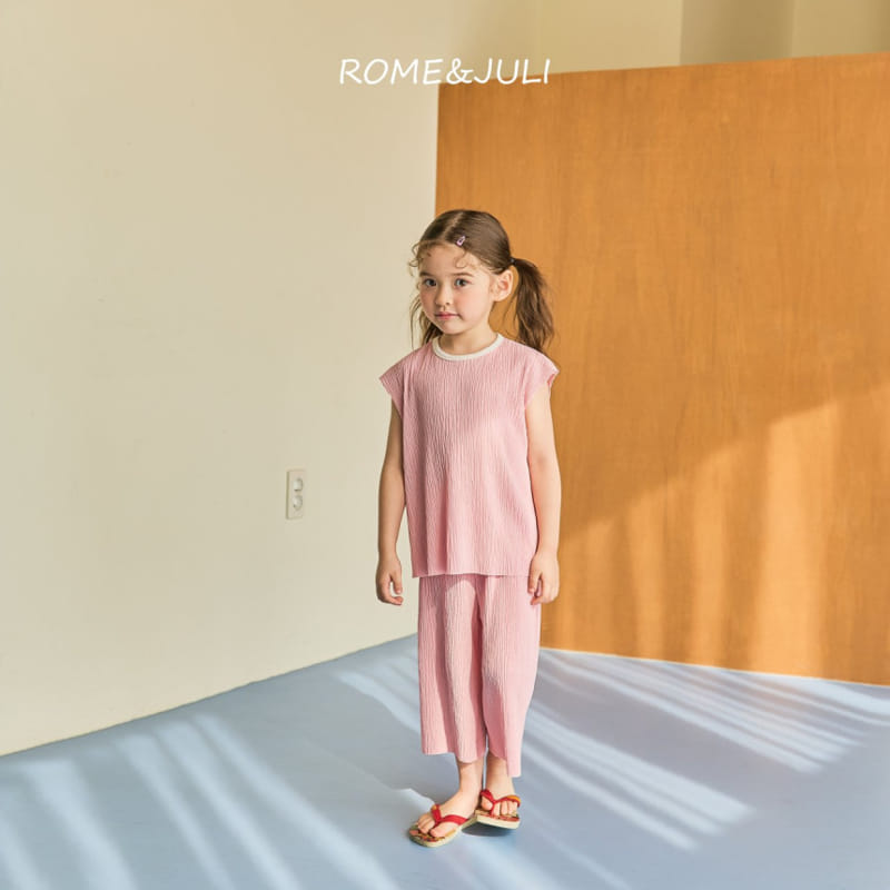 Rome Juli - Korean Children Fashion - #toddlerclothing - Creamy Pleats Top Bottom Set - 2