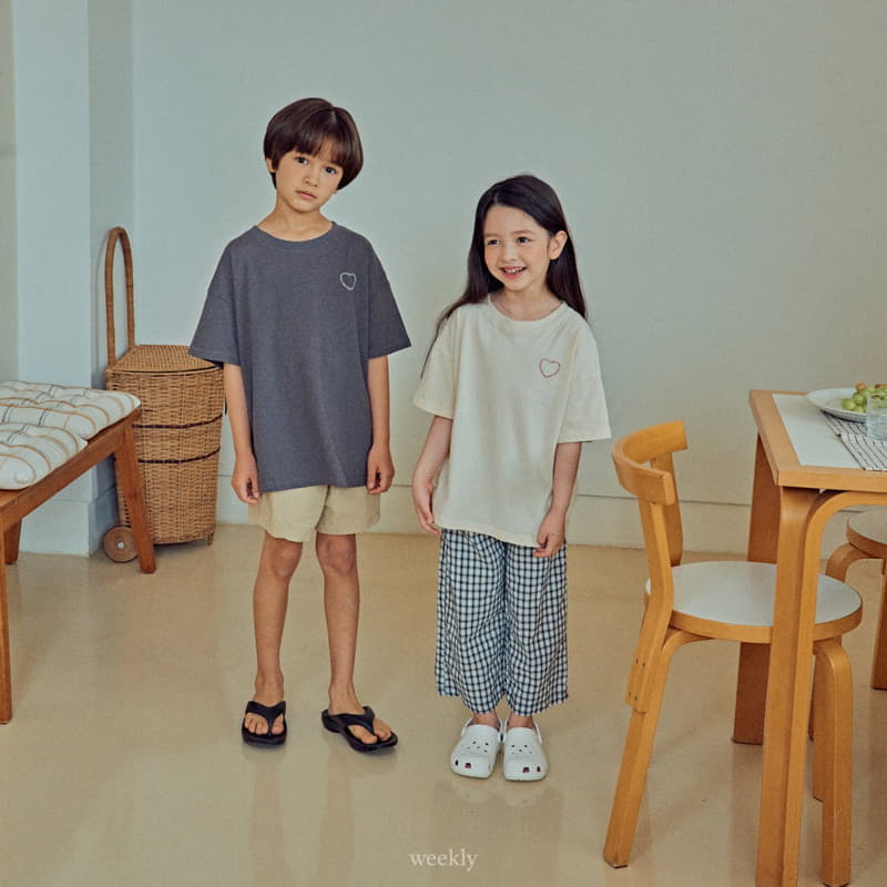 Weekly - Korean Children Fashion - #designkidswear - Heart Lettering Tee - 2