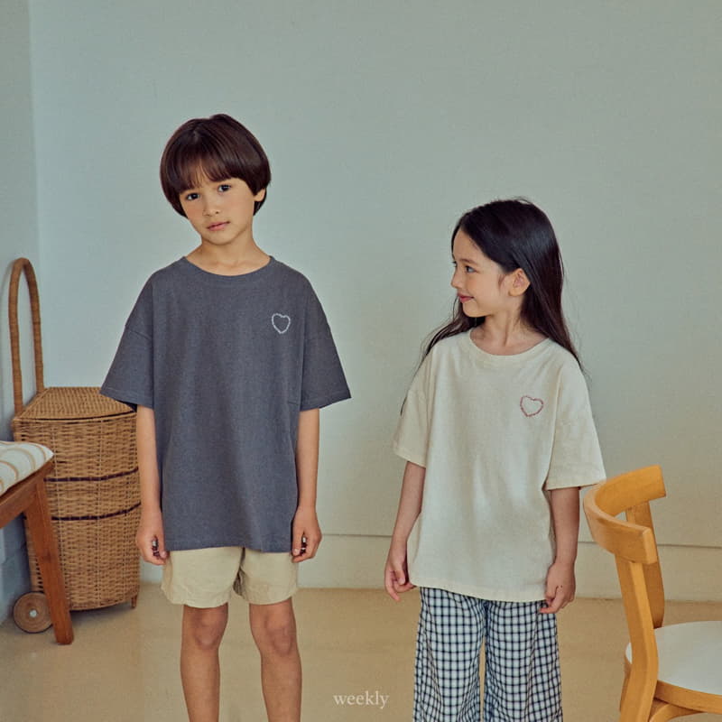 Weekly - Korean Children Fashion - #discoveringself - Heart Lettering Tee - 4