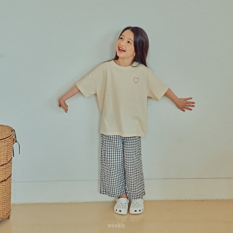 Weekly - Korean Children Fashion - #magicofchildhood - Heart Lettering Tee - 10