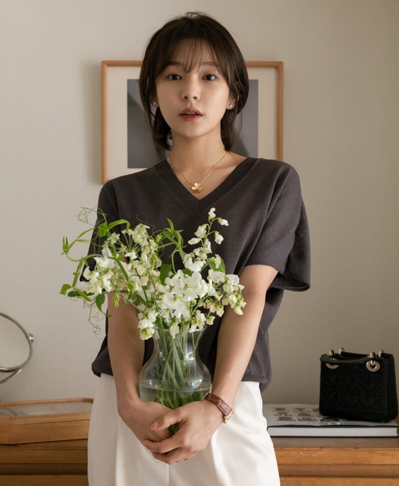 Floaty - Korean Women Fashion - #pursuepretty - Linen Alie V Neck Loose Fit Knit Tee - 12